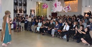 fion-addressing-the-crowds